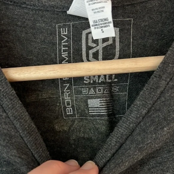 Born primitive deadlift crop tee size small - Picture 2 of 3